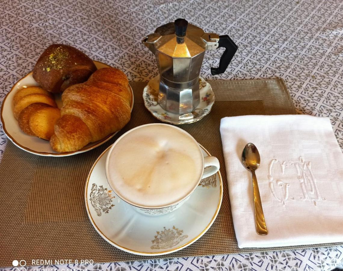 D'Or Duble' Bed And Breakfast Carignano  Ngoại thất bức ảnh
